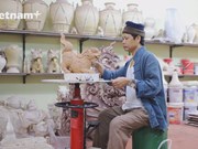 Мастер, который вкладывает вьетнамские культурные ценности в керамические изделия ручной работы