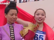 Спортсменка этнической народности Тхай взорвалась от эмоций, побив рекорд по метанию копья у женщин