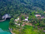 Озеро Тхангхен — «чашу любви» в провинции Каобанг