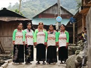 Уникальные традиционные костюмы народности манг