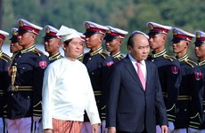Церемония встречи премьер-министра Нгуен Суан Фук в Мьянме