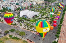 Фестиваль воздушных шаров приветствует иностранных туристов в Дананге