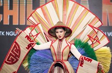 Национальный костюм представительницы Вьетнама на Мисс Вселенная