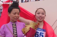 Спортсменка этнической народности Тхай взорвалась от эмоций, побив рекорд по метанию копья у женщин