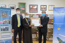 Посольство в Японии поддерживает вьетнамских граждан, пострадавших от COVID-19