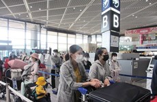 Более 340 вьетнамских граждан вернулись домой из Японии