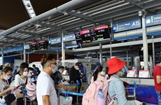 Около 240 вьетнамских граждан привезли домой из Малайзии