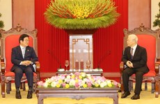 Генеральный секретарь ЦК КПВ, президент Нгуен Фу Чонг принял спикера парламента РК 