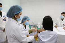 Вакцина Astra Zeneca COVID-19 лицензирована во Вьетнаме