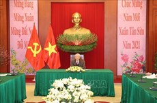 Генеральный секретарь ЦК КПВ, президент страны Нгуен Фу Чонг провел телефонный разговор с китайским руководителем
