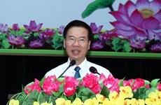 Постоянный член Секретариата ЦК КПВ Во Ван Тхыонг поздравил 9-ую дивизию 4-го военного округа с Тэтом