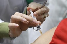 В Хошимине 900 медицинских работников сделают первые прививки от COVID-19