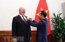 Орден Дружбы вручен Послу Российской Федерации во Вьетнаме