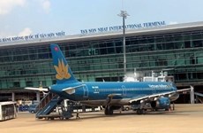 Аэропорт Таншоннят перестал принимать пассажиров из-за границы