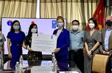 Эпидемия COVID-19: ПРООН передала Вьетнама 1500 наборов для ОТ-ПЦР