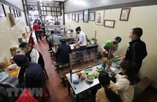 В Ханое разрешено открытие закрытых ресторанов и парикмахерских