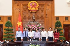 Премьер-министр попросил AstraZeneca помочь Вьетнаму в реализации стратегии вакцинации