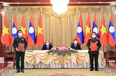 Укрепляется сотрудничество между Вьетнамом и Лаосом в сфере обороны