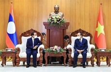 Мероприятия президента Нгуен Суан Фука в рамках визита в Лаос
