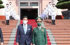 Министр обороны Японии прибыл с официальным визитом во Вьетнам