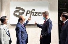 76-я сессия Генассамблеи ООН: Президент Нгуен Суан Фук посетил компанию Pfizer