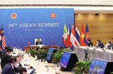 Премьер-министр Фам Минь Тьинь предложил два основных направления, на которых АСЕАН необходимо сосредоточить свое внимание