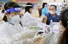 1 ноября во Вьетнаме зарегистрировано 5.598 новых случаев заболевания COVID-19, 2.321 в сообществе