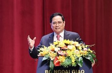 Премьер-министр Фам Минь Тьинь: дипломатия должна демонстрировать «чувство, искренность, доверие, справедливость, уважение, эффективность, развитие»