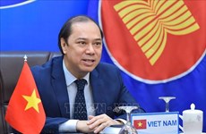 Вьетнам принял участие во встрече высокопоставленных официальных лиц АСЕАН