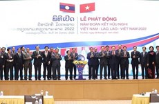 Премьер-министры открыли Год солидарности и дружбы Вьетнам-Лаос и Лаос-Вьетнам