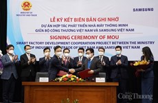 Министерство промышленности и торговли и Samsung Vietnam подписали соглашение о сотрудничестве по развитию Smart Factory