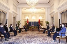 Президент Нгуен Суан Фук встретился с президентом Сингапура