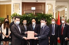 Президент государства Нгуен Суан Фук принял ведущие компании финансового и энергетического секторов Сингапура