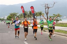 Вьетнамские бегуны выиграли международный марафон в Дананге