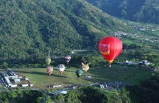 Туенкуанг устраивает первый международный фестиваль воздушных шаров