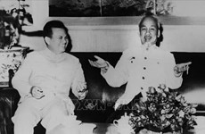 Лаосская газета освещает развитие особых связей Вьетнама и Лаоса на протяжении всей истории