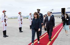 Президент Греции прибыла в Ханой с официальным визитом во Вьетнам