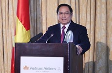 Премьер-министр призвал американские компании инвестировать в туризм и торговлю во Вьетнаме