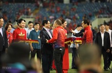 Премьер-министр поздравил сборную Вьетнама по футболу до 23 лет