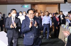 Премьер-министр Фам Минь Тьинь принял участие в 4-м Вьетнамском экономическом форуме