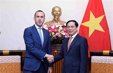 Министр иностранных дел предложил Вьетнаму и Италии расширить сотрудничество