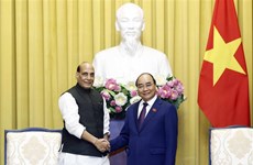 Президент Нгуен Суан Фук принял министра обороны Индии