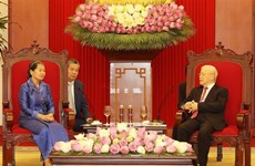 Генеральный секретарь ЦК КПВ Нгуен Фу Чонг принял высокопоставленную делегацию Королевства Камбоджа