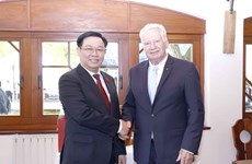 Председатель НС Вьетнама посетил венгерский город Альбертирша
