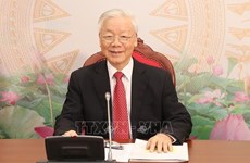 Генеральный секретарь Нгуен Фу Чонг провел телефонный разговор с председателем Народной партии, премьер-министром Камбоджи