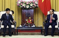 Президент Нгуен Суан Фук принял японских гостей