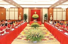 Нгуен Фу Чонг имел встречу с делегатами национального съезда Общества Красного Креста