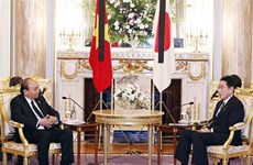 Президент Нгуен Суан Фук провел переговоры с премьер-министром Японии Кисидой Фумио