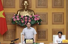 Премьер-министр Фам Минь Тьинь провел экстренное совещание по подготовке к тайфуну "Нору"