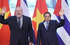 Премьер-министр Фам Минь Тьинь провел переговоры с премьер-министром Кубы